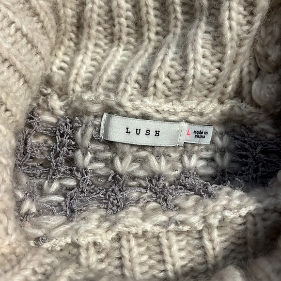 Knit Bubble Sleeve Turtleneck Sweater - Picture 3 of 3